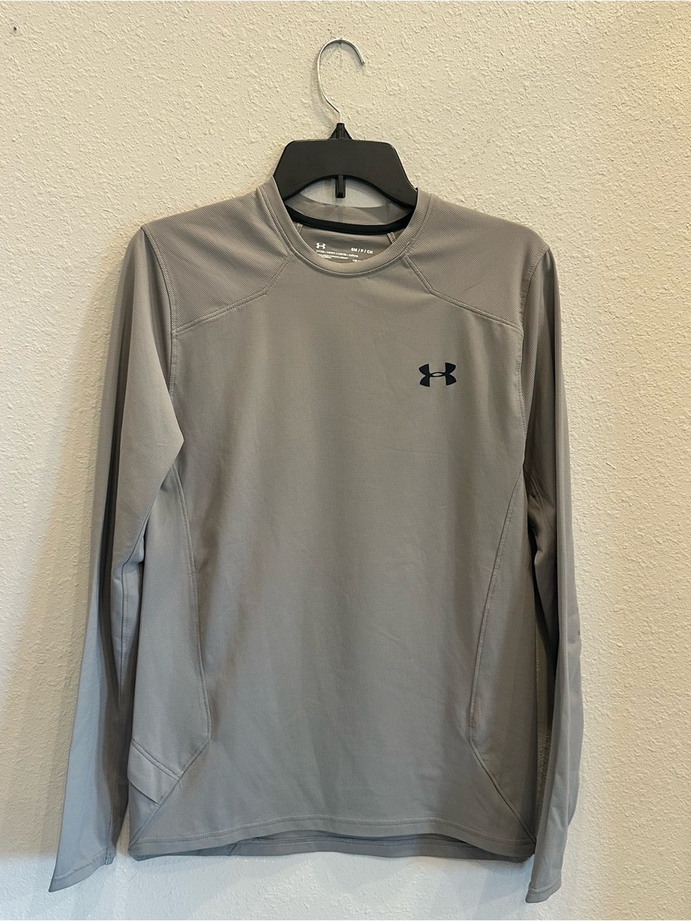 Under Armour HeatGear Men's Green Long Sleeve Athletic Shirt Fitted Training Top